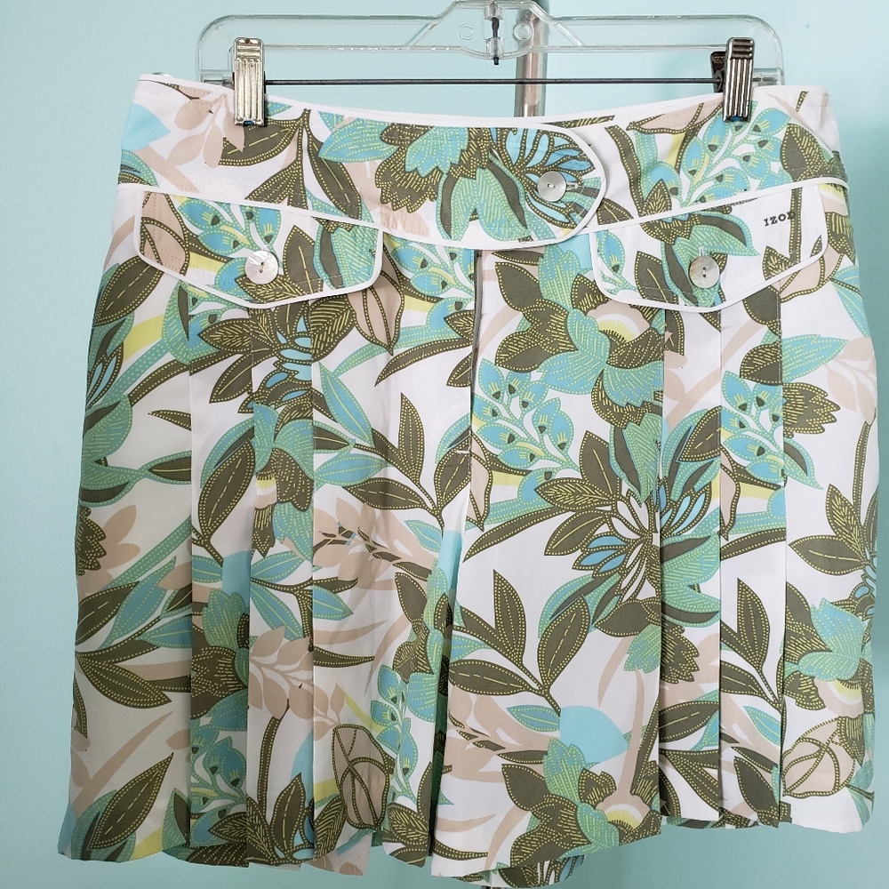 Izod Women's size 12 golf skort, cool FX